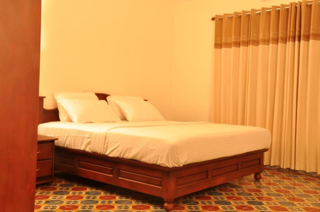 3 Hills County Kalpetta Bagian luar foto
