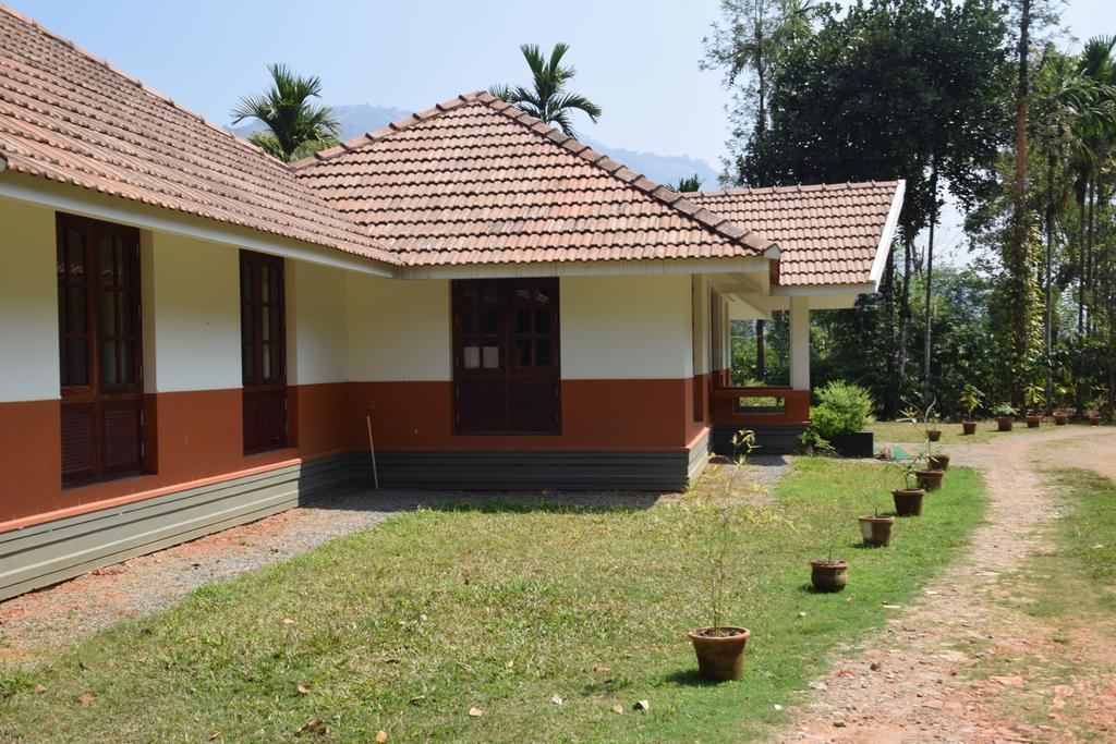 3 Hills County Kalpetta Bagian luar foto