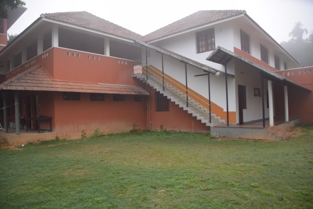 3 Hills County Kalpetta Bagian luar foto