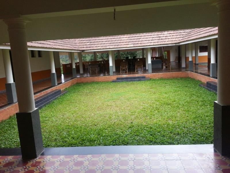 3 Hills County Kalpetta Bagian luar foto